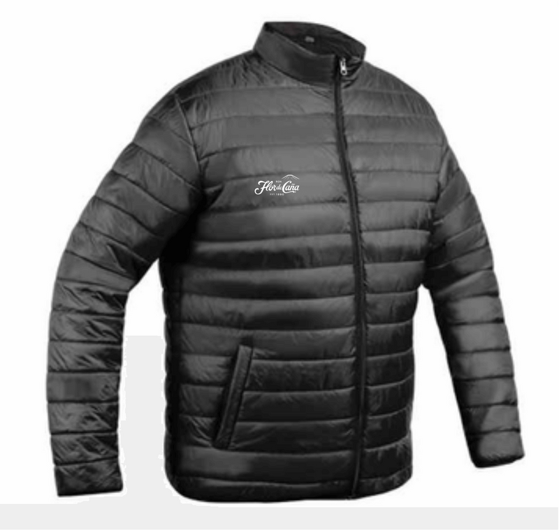 <p>La chamarra capitonada Flor de Caña es la prenda perfecta para cualquier ocasión. Su diseño acolchado, colores de moda y bordado elegante te permitirán crear looks casuales y divertidos.</p>
<p> </p>
<h4>¡Combínala con tus outfits favoritos y presume de estilo!</h4>