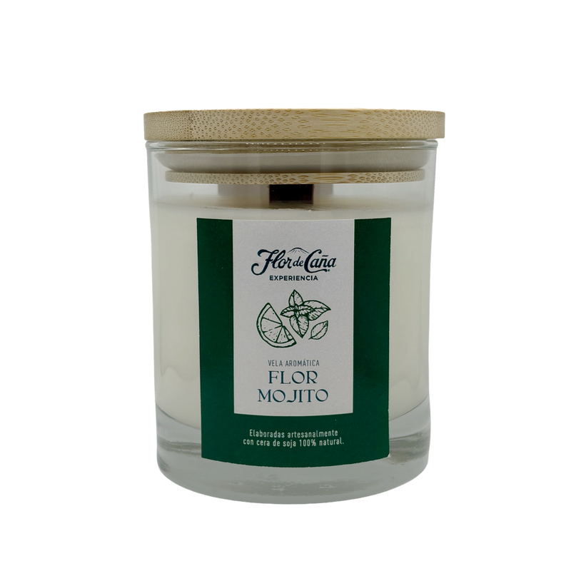 <p><meta charset="utf-8">Transforma tu espacio en un santuario de sensaciones con nuestras cuatro fragancias exclusivas de velas aromáticas Flor de Caña Experiencia. Cada aroma, cuidadosamente seleccionado, te invita a un viaje olfativo único: desde la calidez del sándalo hasta la frescura de la flor de mojito, la vitalidad de la menta y la riqueza de nueces y ron.</p>
<p> </p>
<p>De la mano con la sostenibilidad, las velas de Flor de Caña Experiencia vienen en un vaso old fashion 100% reutilizable. En colaboración con <a href="https://www.instagram.com/velastaverla/" title="Taverla" rel="noopener" target="_blank">TAVERLA</a>.</p>