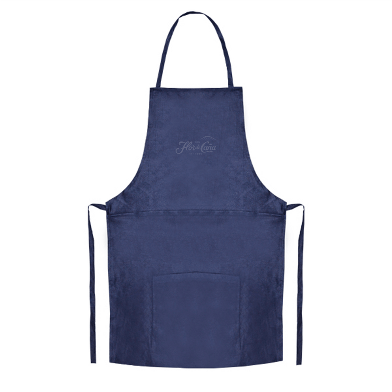 <p><meta charset="utf-8">Domina la parrilla o la barra, con estilo y distinción. El mandil de Flor de Caña, con su diseño en mezclilla de alta calidad y correas de cuero 100%, es el complemento perfecto para el parrillero moderno que busca destacar.</p>